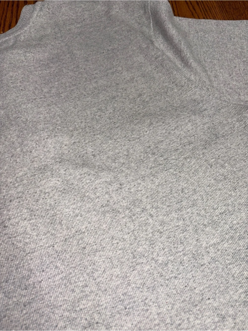 Banana Republic size xxl gray short sleeve ribbed shirt 3 buttons on chest